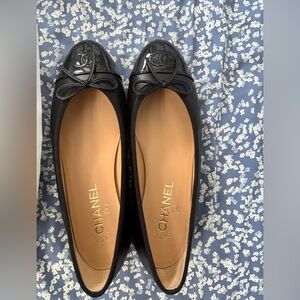 CHANEL Black Patent Cap-Toe Flats